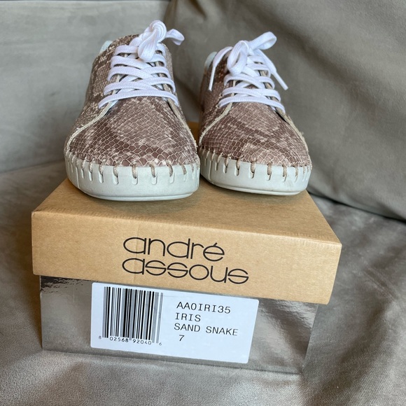 André Assous Iris Leather Sand Snake Sneaker - Size 7 (37EU) - Like New - Picture 4 of 13